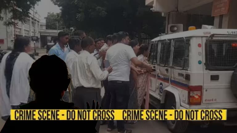 धुळे : बाहेर भगत आलाय असं सांगून काकाने पुतणीला घरात नेलं, नंतर आतून कडी लावत तीन वर्षांच्या पुतणीचं केलं लैंगिक शोषण Dhule crime