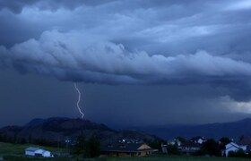 मराठवाड्यानंतर 'या' भागात पावसाचा जोर, हवामान विभागाकडून पुन्हा अलर्ट.. महत्वाची अपडेट समोर maharashtra weather update yellow alert issued for rain in the state, know today's weather in the state