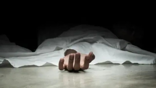 नवी मुंबई : 'तुझी शिकण्याची लायकी आहे का?' विद्यार्थिनीचा मुख्यध्यापिकेनं वर्गात केला अपमान, नैराश्यात येऊन विद्यार्थिनीचं टोकाचं पाऊल