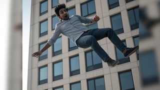 नाशिक : इंजिनिअरिंगच्या विद्यार्थ्याची कॉलेजच्या इमारतीवरुन उडी मारुन आत्महत्या, इन्स्टाग्राम पोस्टमध्ये सगळं सांगितलं Mumbai Tak