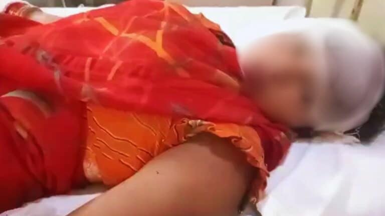 शेजाऱ्यासोबत बेडरूममध्ये शारीरिक संबंधात मश्गूल होती पत्नी, तेवढ्यात आला पती अन्... wife sexual relationship with her neighbor that time husband entered in bedroom and killed wifes lover