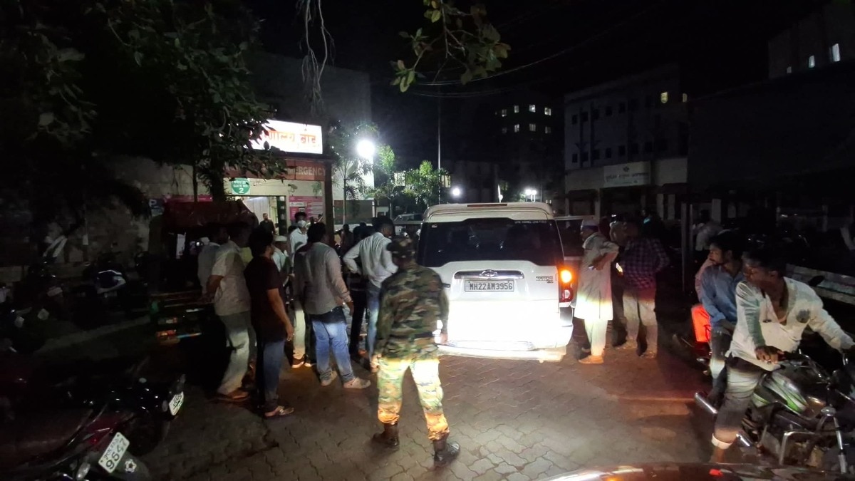 cemetery, lost life, person died, pickup truck accident, funeral procession, beed news, accident, accident death