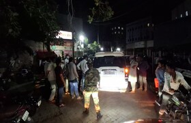 स्मशानात गेला अन् जीव गमावला! अंत्यविधी सुरू असताना भरधाव पिकअप घुसला, एका क्षणात... cemetery, lost life, person died, pickup truck accident, funeral procession, beed news, accident, accident death