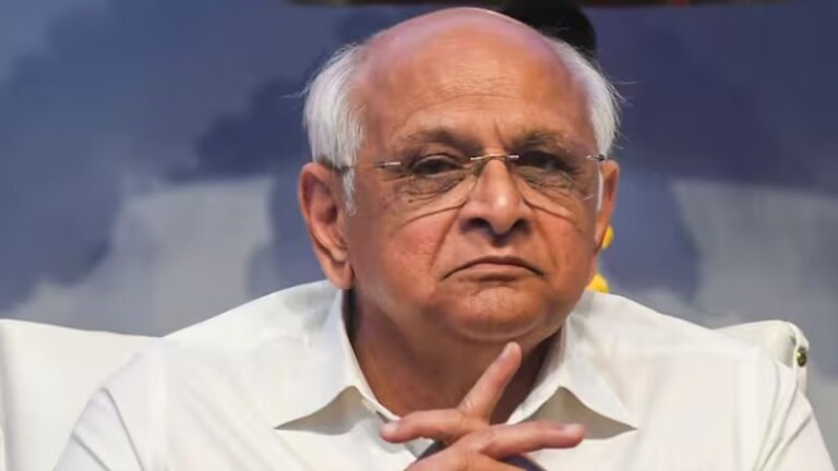 मुख्यमंत्री वगळता सर्वच मंत्र्यांचा राजीनामा, गुजरातमध्ये राजकीय खलबत? gujrat government