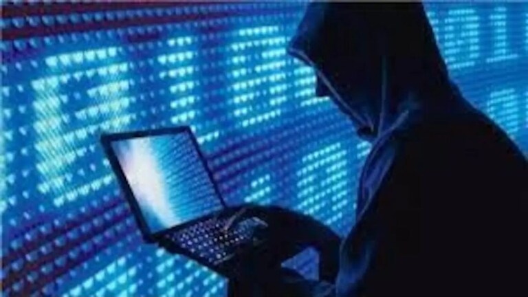 भामट्यांनी 18 खात्यांमधून तब्बल 58 कोटी रुपये लुबाडले अन्... मुंबईतील व्यावसायिकाची मोठी फसवणूक मुंबईतील व्यावसायिकाची मोठी फसवणूक