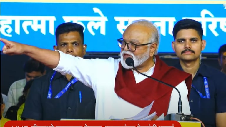 बीड: 'मराठा समाजाला बोकांडी बसवून घ्यायचं?', छगन भुजबळ थेट असं का म्हणाले? chhagan bhujbal expressed anger over decision to provide reservation to maratha community from obc