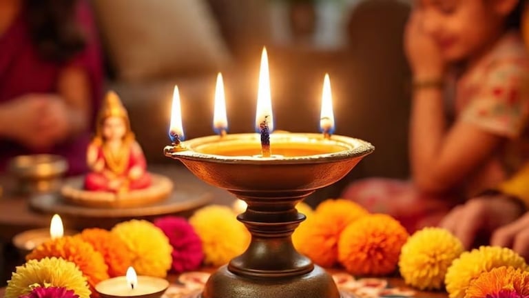 Diwali 2025: नरक चतुदर्शीला यम दिवा लावल्याने काय होतं? दिवा लावण्याची योग्य पद्धत जाणून घ्या नरक चतुदर्शीला यम दिवा लावल्याने काय होतं?