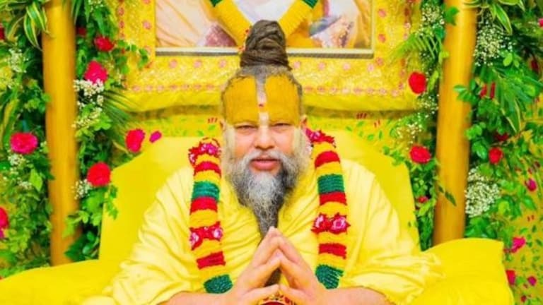 अंड शाकाहारी की मांसाहारी? प्रेमानंद महाराजांनी सांगितलं उत्तर premanand maharaj