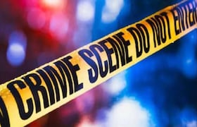 छत्रपती संभाजीनगर: मित्रासोबत बोलत असताना अचानक छातीत चाकू भोसकला अन्... CCTV मध्ये थरार घटना कैद  अचानक छातीत चाकू भोसकला अन्...