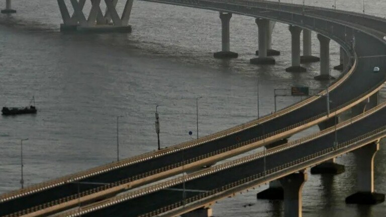 मुंबईची खबर: वांद्रे-वर्सोवा सी लिंकचं काम सुरू होणार... 'या' मार्गावरील प्रवास आता काही मिनिटांतच पूर्ण होणार! वांद्रे-वर्सोवा सी लिंकचं काम सुरू होणार...