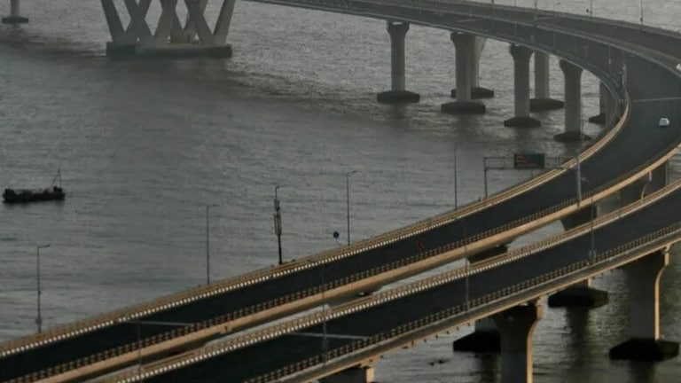 मुंबईची खबर: वांद्रे-वर्सोवा सी लिंकचं काम सुरू होणार... 'या' मार्गावरील प्रवास आता काही मिनिटांतच पूर्ण होणार! वांद्रे-वर्सोवा सी लिंकचं काम सुरू होणार...