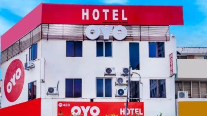 दोघेही OYO मध्ये असायचे, तरुणी 'त्याला' सतत बोलवायची, पण 'त्या' रात्री...