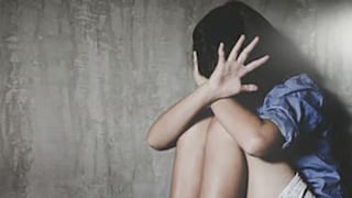 नागपूर हादरलं! नराधमांनी 13 वर्षीय मुलीला OYO हॉटेलवर नेत लैंगिक शोषण केलं, नंतर व्हिडिओ रेकॉर्ड करत...  Mumbai Tak