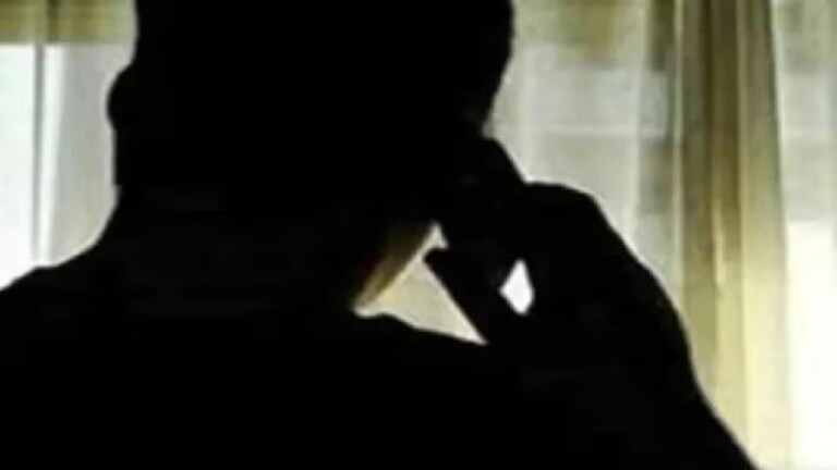 अल्पवयीन विद्यार्थ्याचं अपहरण करण्याची धमकी आणि पैशांची मागणी... ठाण्यातील आरोपीला अटक विद्यार्थ्याचं अपहरण करण्याची धमकी आणि पैशांची मागणी...