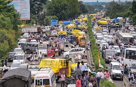 नागपूर: शेकडो शेतकरी हायवेवर, अटकेलाही तयार... बच्चू कडू तर म्हणतात, 'मी मरण्यासही तयार..', समूजन घ्या क्रोनोलॉजी! nagpur hundreds of farmers on highway ready to be arrested bachchu kadu says i am ready to die take chronology