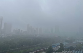 Maharashtra Weather: अरे चाललंय तरी काय.. तुफान पावसाला सुरुवात, जणू काही पावसाळाच! Mumbai Rain
