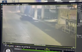 पुण्यातील कोरेगाव पार्क परिसरात भीषण अपघात, नियंत्रण सुटलं अन् दोन्ही भावांवर काळाचा घाला, CCTV फुटेज व्हायरल Pune accident