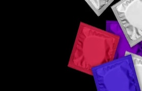 पोलिसांची हॉटेलवर धाड, अक्षेपार्ह परिस्थितीत जोडपं, सोबत सहा मोबाईल फोन,10 कंडोमचे पॅकेट्स आणि व्हायग्रा गोळ्या जप्त crime news