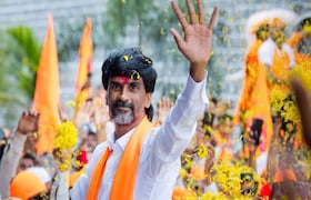 मनोज जरांगेंना जीवे मारण्यासाठी 2 कोटींची सुपारी, दोघे पोलिसांच्या ताब्यात, परळीतील नेत्यासह जुन्या सहकाऱ्याने रचला कट Manoj Jarange Patil