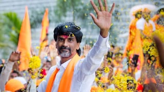 मनोज जरांगेंना जीवे मारण्यासाठी 2 कोटींची सुपारी, दोघांना अटक, परळीतील नेत्यासह जुन्या सहकाऱ्याने रचला कट Mumbai Tak