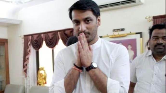 कोरेगाव जमीन प्रकरणी अमेडिया कंपनीविरोधात गुन्हा, पण FIR मध्ये पार्थ पवारांचं नाव नाही! नेमकी क्रोनोलॅाजी समजून घ्या!