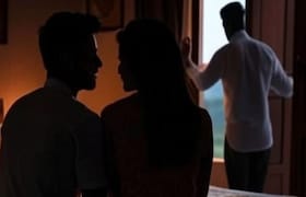 दुधात औषध मिसळत पतीचे हातपाय बांधले... 57 वर्षीय डॉक्टरच्या पत्नीचा इलेक्ट्रिशियन पुरुषावर जडला जीव, हत्येचा कट... crime news