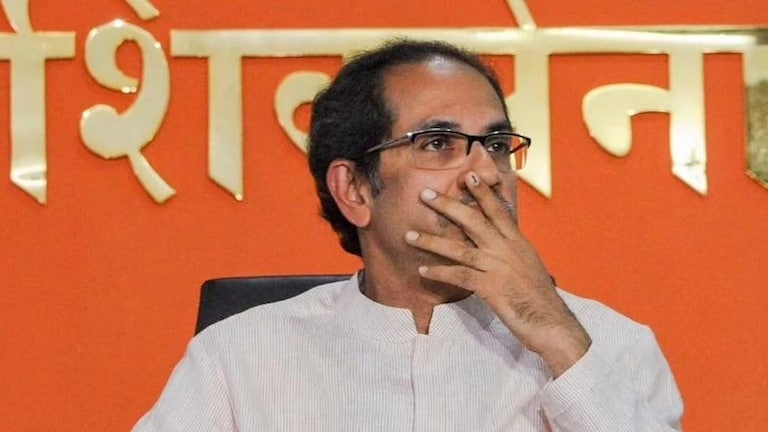 उद्धव ठाकरेंना मोठा धक्का, रवींद्र चव्हाणांनी फोडला 'हा' मोठा नेता.. आधी धनुष्यबाण नंतर मशाल आता कमळ! big blow to uddhav thackeray shiv sena ubt leader from dombivli dipesh mhatre will join bjp