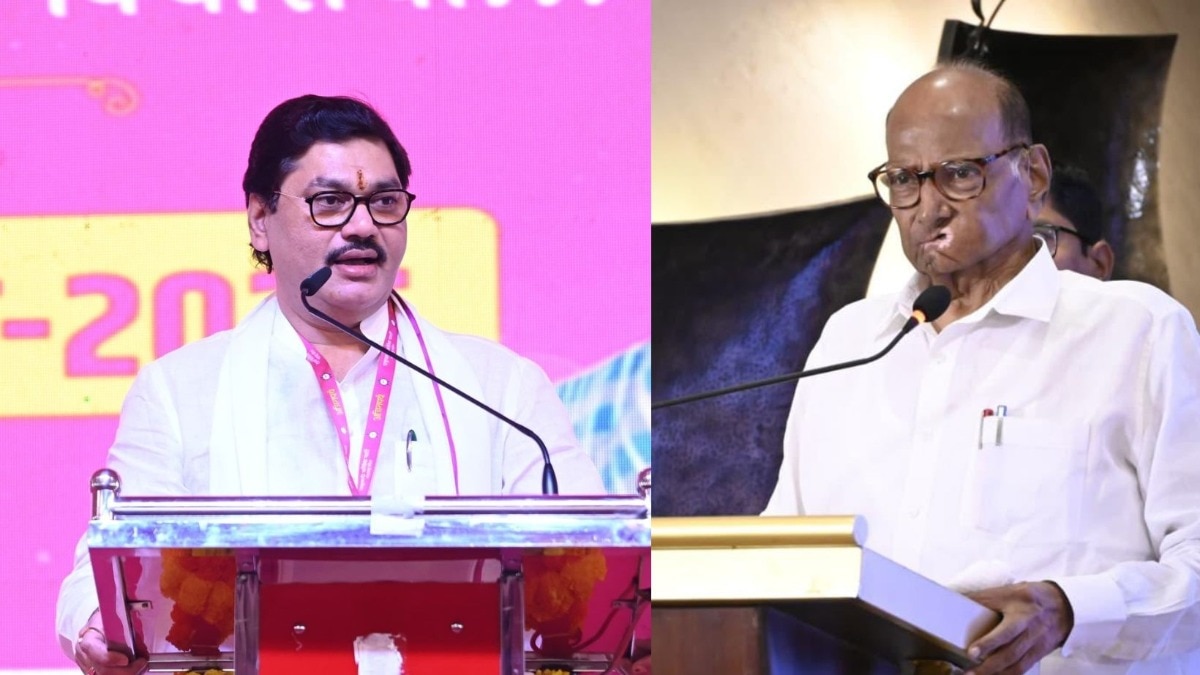 धनंजय मुंडेना मोठा धक्का, परळीतील विश्वासू सहकाऱ्याला शरद पवारांनी गळाला लावलं, मुंबईत पार पडला पक्षप्रवेश 