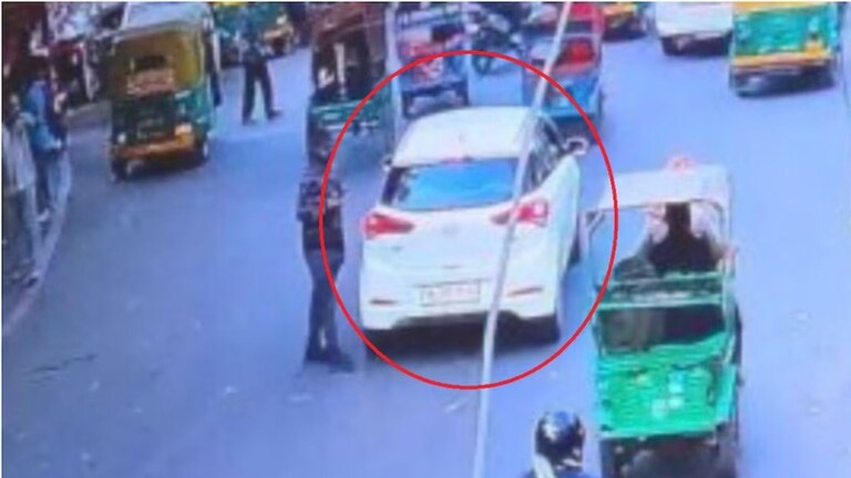 i20 कार 3 तास सुनहरी मशीदजवळ उभी होती, जागेवरुन निघताच अवघ्या 4 मिनिटात... Delhi Car Blast बाबत हादरवून टाकणारी माहिती Delhi Car Blast