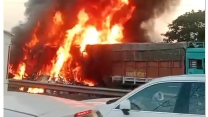 5 people died on the spot on pune navle bridge car found between two trucks fire broke out in an instant