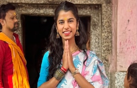 भाजपची नवखी उमेदवार मैथिली ठाकूर बनली आमदार, दिग्गज नेत्याला चारली धूळ will bjp candidate maithili thakur win or lose see results of alinagar constituency bihar vidhansabha election result 2025