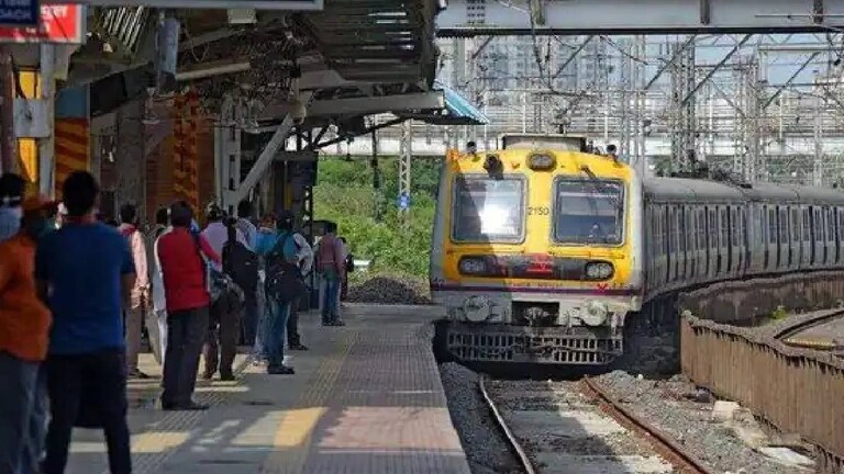 ऐन वयात येणाऱ्या 16 वर्षांच्या कोमलला तिच्या मामानेच लोकलमधून दिलं ढकलून, नेमकं कारण काय? 16 year old komal was pushed out of local train by her own uncle what was real reason
