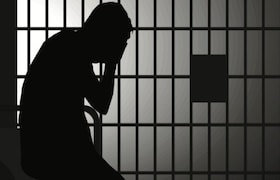 आयटी इंजिनिअर नवऱ्यावर पत्नीचा अत्याचार, सहा महिने तुरुंगात बसून लिहिलं पुस्तक, पुरुष हक्क दिनाची मन हेलावणारी घटना international men day