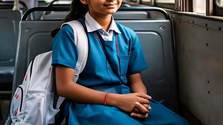 नांदेड हादरलं! 7 वर्षांच्या शाळकरी मुलीवर शिक्षकाचा लैंगिक अत्याचार, आरोपी पोलिसांच्या ताब्यात... शाळकरी मुलीवर शिक्षकाचा लैंगिक अत्याचार