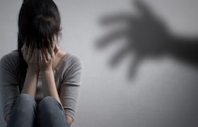 'तु लडका है या लडकी?' विचारत तरुणीचा विनयभंग, नंतर बेदम मारहाण...उल्हासनगरातील लाज आणणारा प्रकार ulhasnagar news