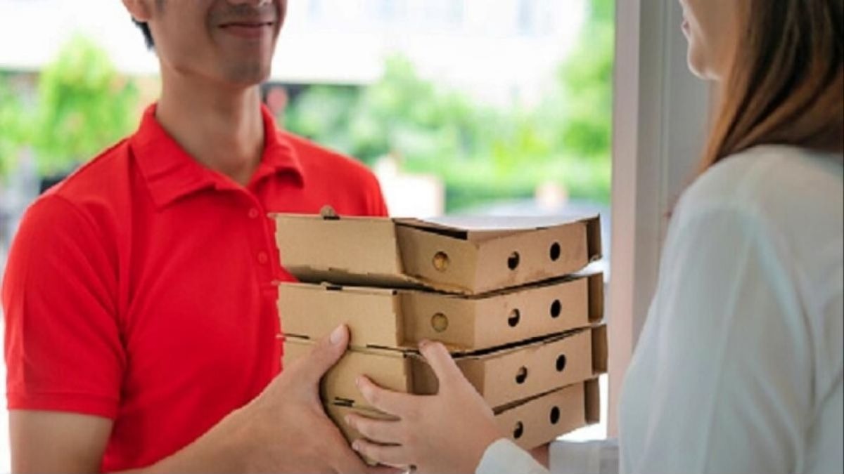 मुंबई: डिलीव्हरी बॉय महिलेच्या घरी गेला आणि पाहता क्षणीच प्रेमात पडला, नंतर रिफंडच्या बहाण्याने मॅसेज अन्...