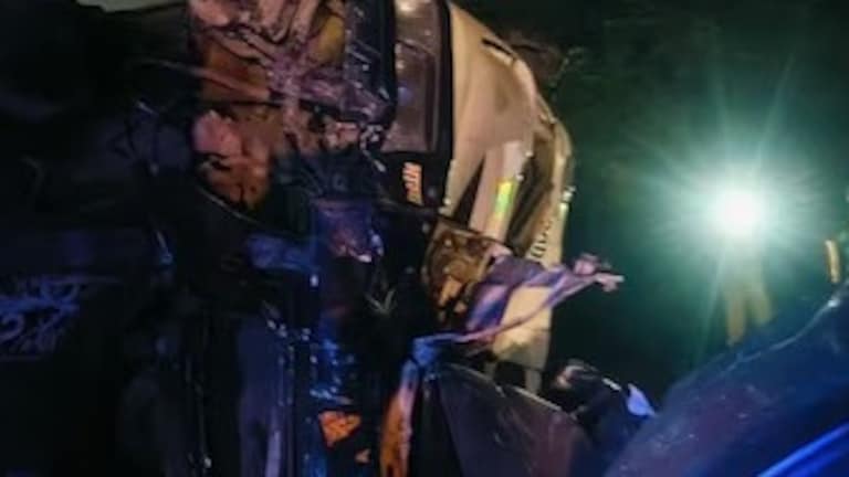 बॅरियर तोडून ट्रक झाला पलटी, पुणे-मुंबई महामार्गावरील भीषण अपघातात कारचा चेंदामेंदा, दोघांचा दुर्दैवी अंत... Pune Accident