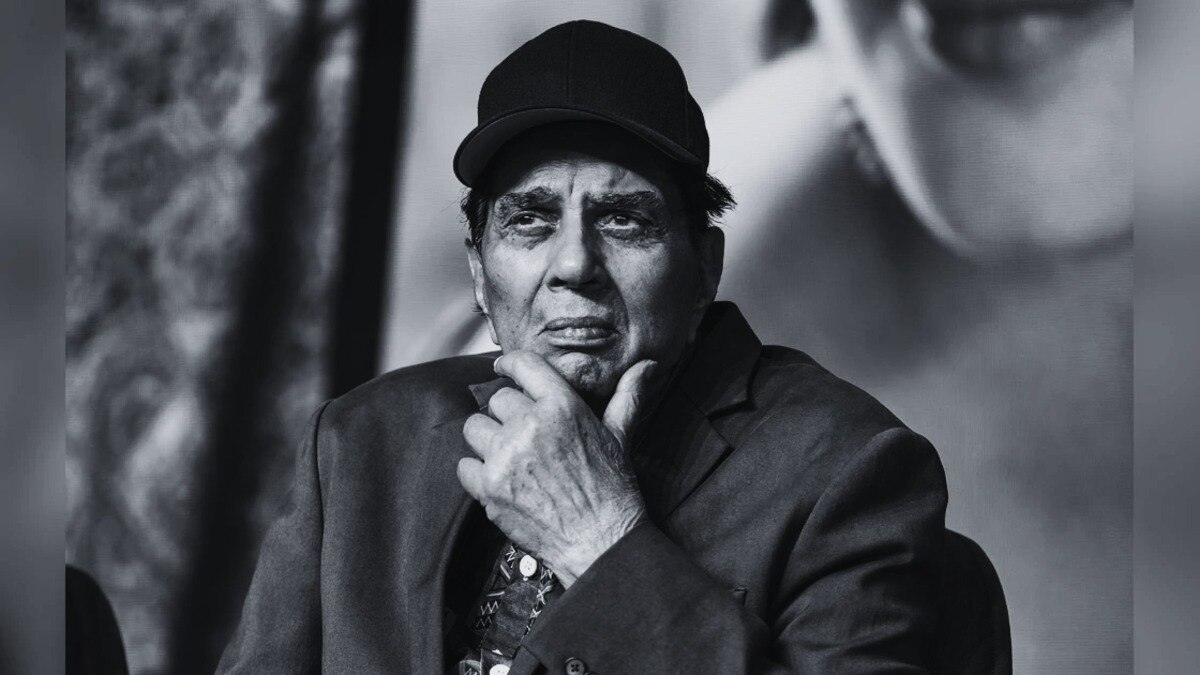 Dharmendra Passed Away