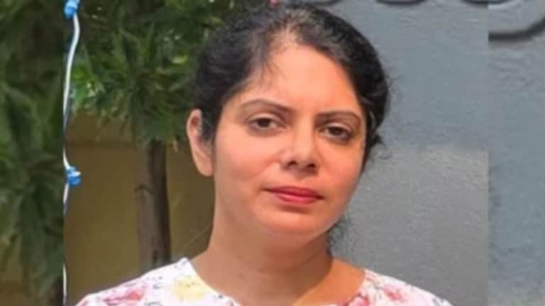 अमेरिकन व्हिसा नाकारल्याने महिला डॉक्टरनं घरातच उचललं टोकाचं पाऊल, सुसाईड नोटमध्ये धक्कादायक कारण commits suicide