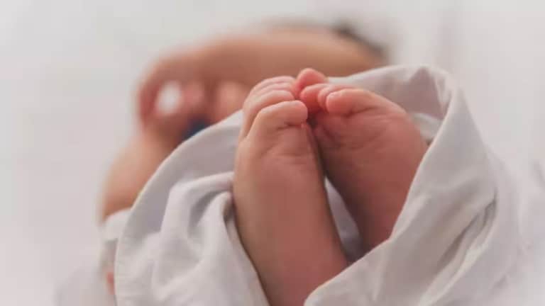 तीन मुली झाल्यानंतर मुलाची अपेक्षा, पण चौथीही मुलगीच झाली; आईने तीन दिवसांच्या बाळाला गळा दाबून संपवलं Belagaon Crime