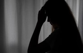 नांदेड: मुलगा होण्यासाठी वैद्याकडे नेलं अन् सतत मारहाण... सासरच्या जाचाला कंटाळून गर्भवती महिलेची आत्महत्या! सासरच्या जाचाला कंटाळून गर्भवती महिलेची आत्महत्या!