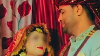 पत्नीच्या सांगण्यावरून नवरदेव हनीमूनच्या रात्री घराबाहेर पडला, मित्रांनीच त्याला काहीतरी खाऊ घातले... सीसीटीव्हीत झाला कैद Mumbai Tak