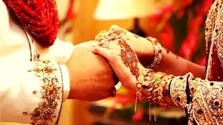 माजी नेत्याच्या सुनेसोबत धक्कादायक घटना! लग्नानंतर एका महिन्यातच आत्महत्या केल्याचा आरोप... नेमकं प्रकरण काय? Mumbai Tak