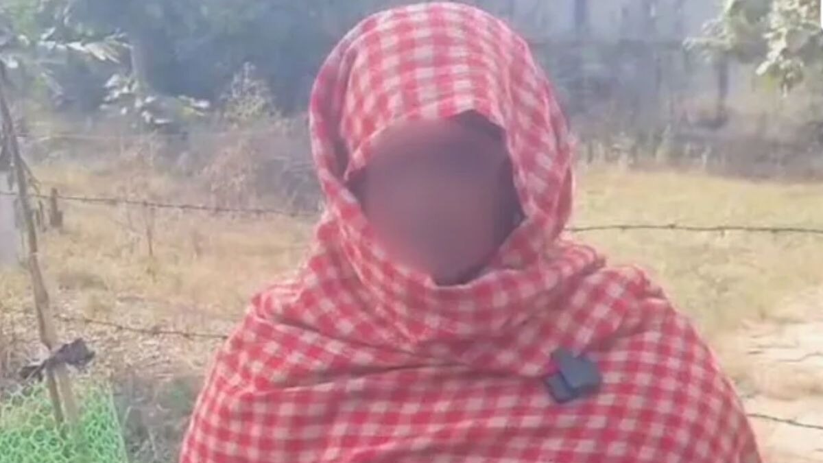 विद्यार्थीनीसोबत शिक्षकाची अश्लील कृत्ये अन्... 