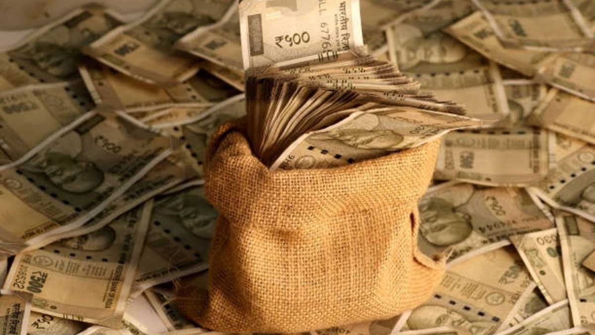 Personal Finance: FD, RD, SIP मध्ये जोरदार गुंतवणूक सुरू, पण तुमची ही बचत आहे बेकार; कारण... Mumbai Tak