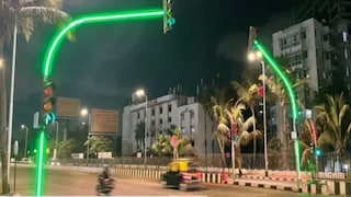 नवी मुंबई : अंधार पडल्यानंतर सिग्नलवर अश्लील चाळे करत नागरिकांना त्रास, पोलिसांनी 10 तृतीयपंथीयांना ताब्यात घेतलं Mumbai Tak