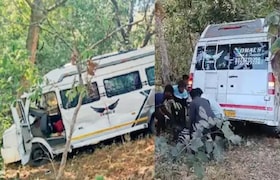 चिखलदरा : दरीत चाललेली ट्रॅव्हरल अडवताना चालक चिरडला गेला, पण एका झाडामुळे 20 प्रवाशांचा जीव वाचला Amravai Accident