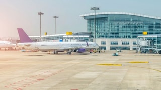 Govt Job: एअरपोर्टवर नोकरी हवीये? मग, या भरतीसाठी आत्ताच करा अप्लाय! पगार तर... Mumbai Tak