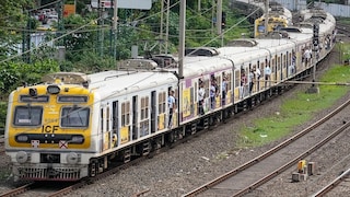 मुंबईची खबर: प्रतिक्षा संपली! कर्जत-पनवेल लोकलसाठी नवा मार्ग, 300 मीटरच्या बोगद्याचं काम पूर्ण Mumbai Tak