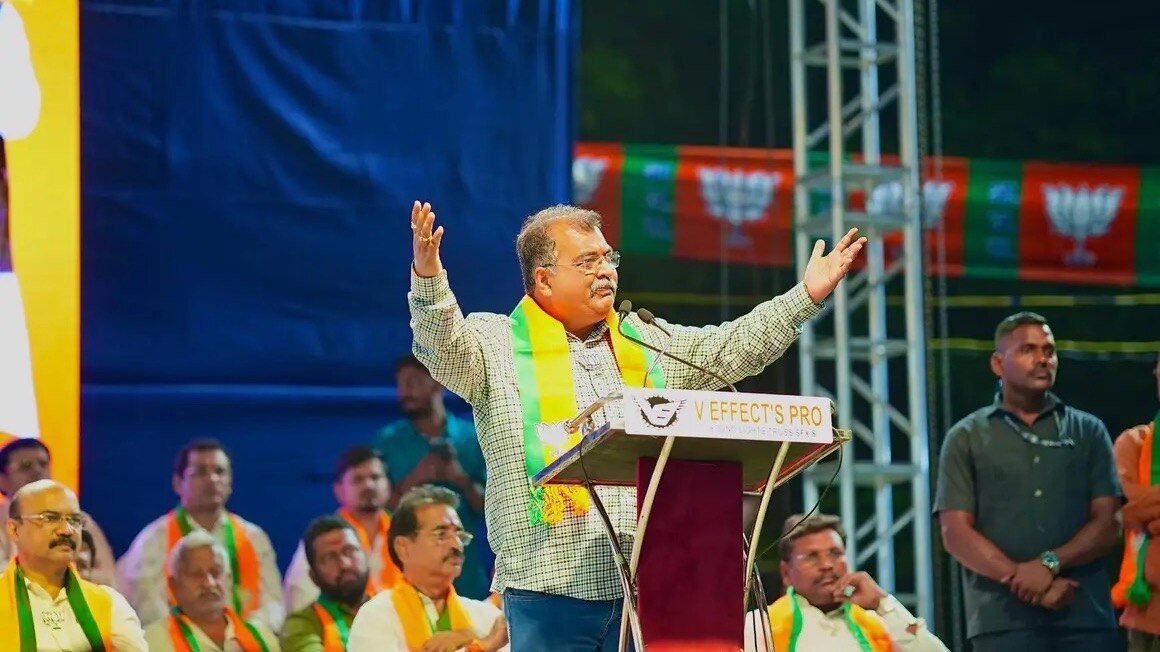 you should vote only for bjp ravindra chavan statement raised everyone eyebrows kdmc election